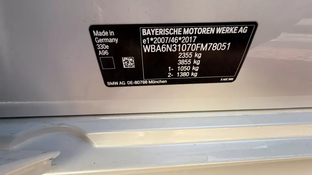 BMW 330 2022 - 35990 EUR, 95000 km - 95000km - foto 29 de 35