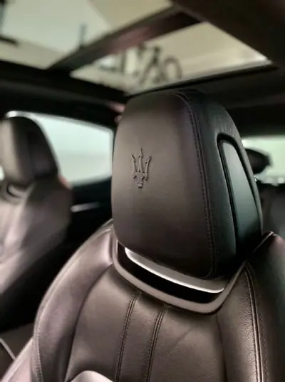 Maserati Levante 2016 - 44500 EUR, 232000 km - AUTO.MOTO.pt - 232000km - foto 14 de 55