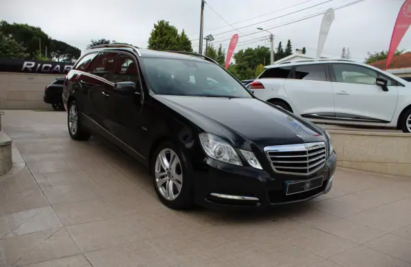 Mercedes-Benz E 250 2010 - 12990 EUR, 245000 km - AUTO.MOTO.pt - 245000km - foto 3 de 48