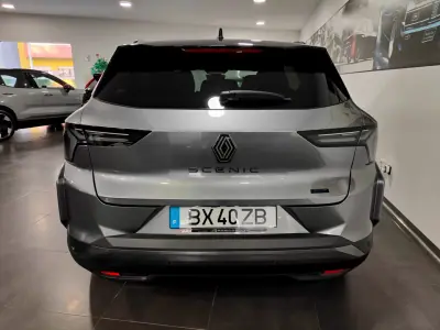 Renault Scénic E-Tech 2024 - 40990 EUR, 9000 km - AUTO.MOTO.pt - 9000km - foto 17 de 31