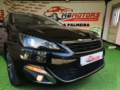 Peugeot 308 2015 - 12500 EUR, 144858 km - AUTO.MOTO.pt - 144858km - foto 17 de 73