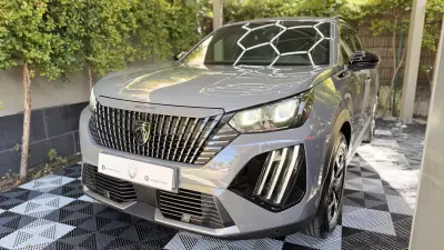 Peugeot e-2008 2025 - 25900 EUR, 13646 km - AUTO.MOTO.pt - 13646km - foto 5 de 22