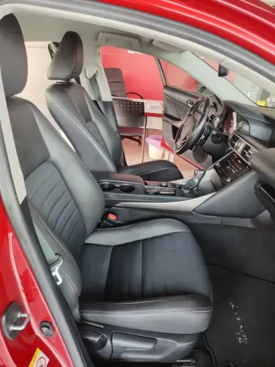 Lexus IS 300H 2017 - 25900 EUR, 68000 km - AUTO.MOTO.pt - 68000km - foto 16 de 38