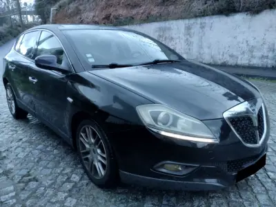 Lancia Delta 2008 - 3450 EUR, 220000 km - AUTO.MOTO.pt - 220000km - foto 3 de 22