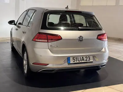 Volkswagen Golf 2017 - 14500 EUR, 123332 km - AUTO.MOTO.pt - 123332km - foto 7 de 26
