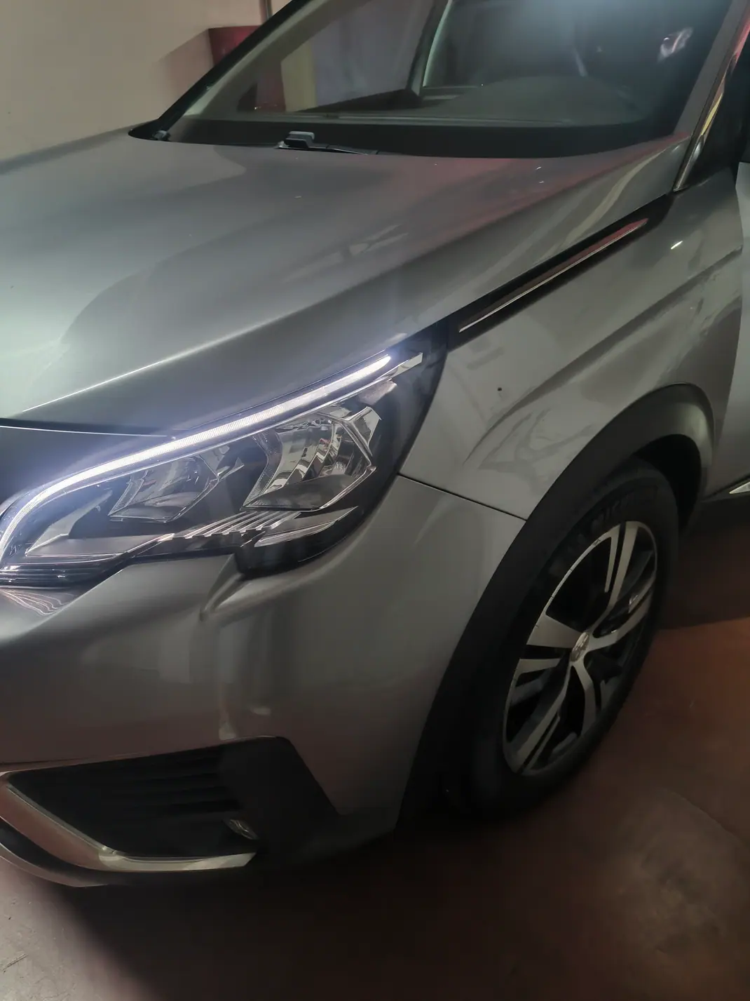 Peugeot 5008 2019 - 21750 EUR, 100000 km - AUTO.MOTO.pt - 100000km - foto 8 de 8