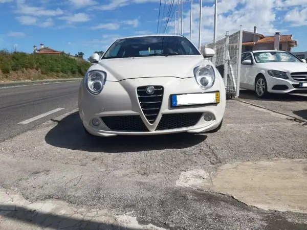 Alfa Romeo MiTo 2018 - 8000 EUR, 234180 km - AUTO.MOTO.pt - 234180km - foto 5 de 46