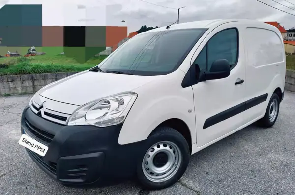 Citroën Berlingo 2016 - 12500 EUR, 126000 km - AUTO.MOTO.pt - 126000km - foto 2 de 9