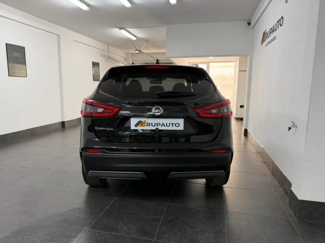 Nissan Qashqai 2018 - 17990 EUR, 145000 km - 145000km - foto 5 de 20