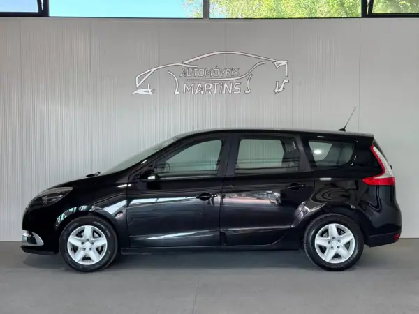 Renault Grand Scénic 2014 - 7990 EUR, 308370 km - AUTO.MOTO.pt - 308370km - foto 6 de 20