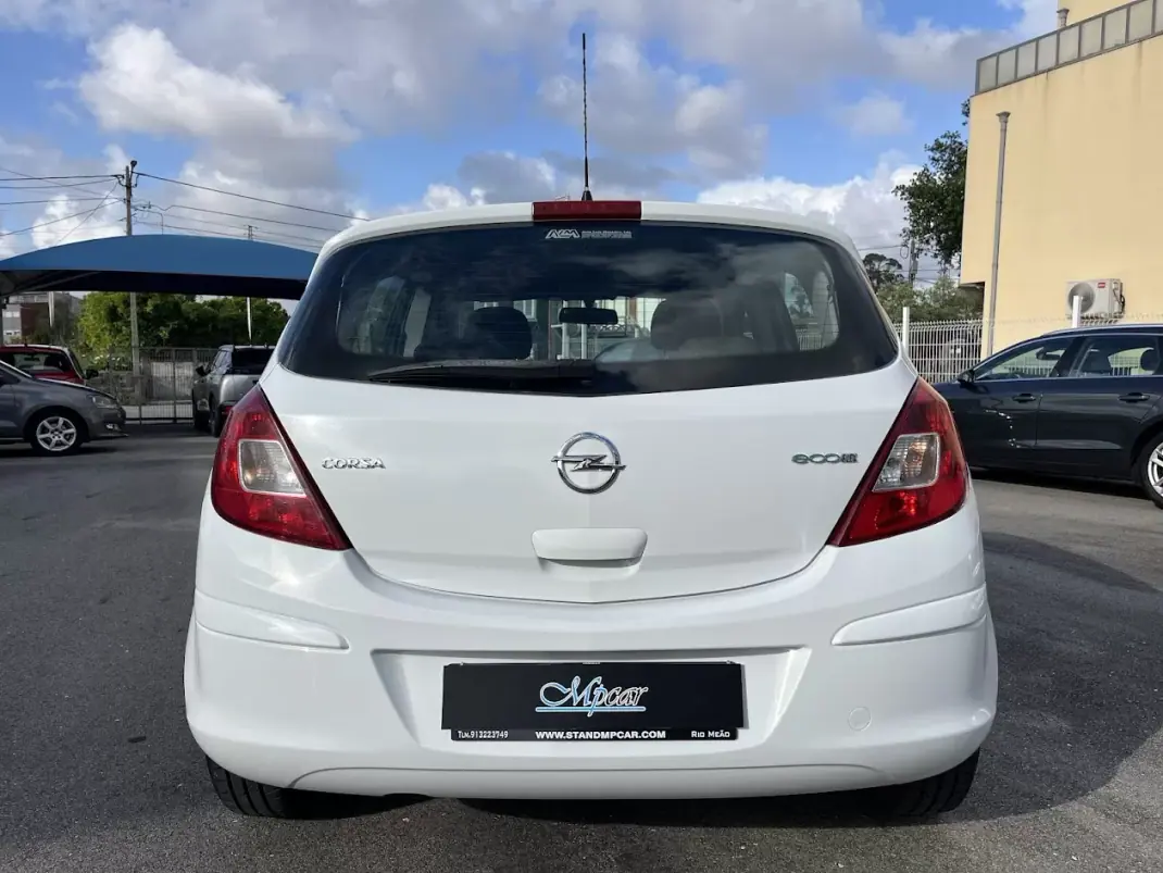 Opel Corsa 2011 - 6450 EUR, 117000 km - AUTO.MOTO.pt - 117000km - foto 6 de 50