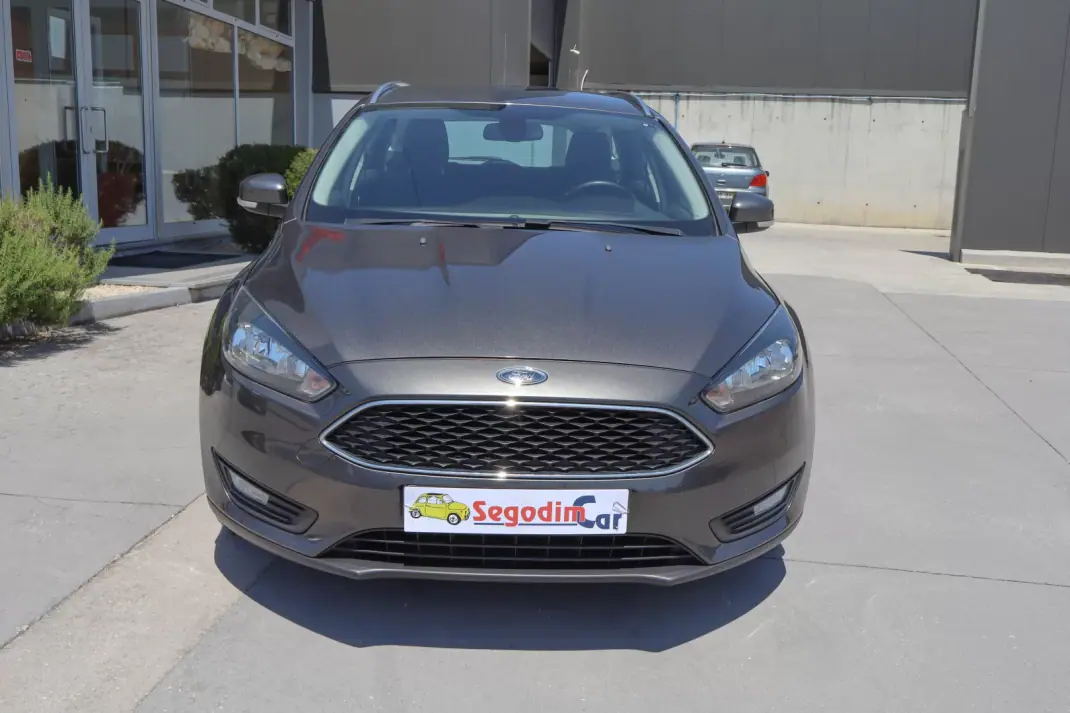 Ford 2015 - 8500 EUR, 162000 km - 162000km - foto 2 de 15