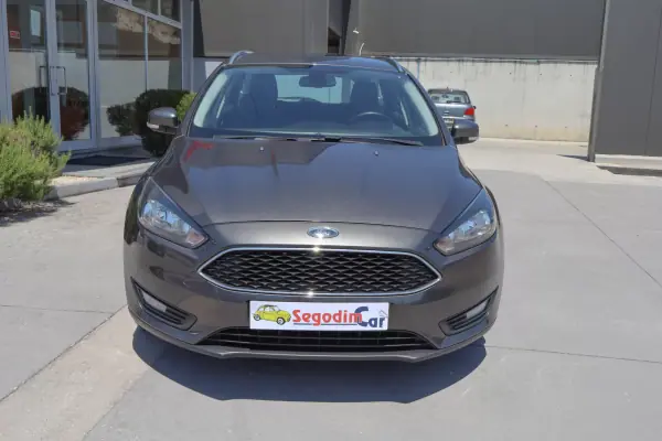 Ford Focus 2015 - 8500 EUR, 162000 km - 162000km - foto 2 de 15
