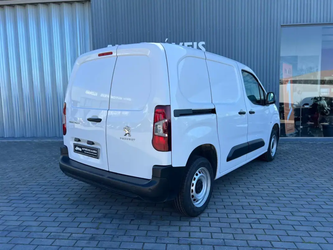 Peugeot PARTNER GIRAFON 2023 - 16500 EUR, 59653 km - AUTO.MOTO.pt - 59653km - foto 6 de 13