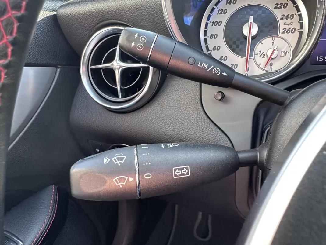 Mercedes-Benz SLK 250 2011 - 23500 EUR, 170000 km - AUTO.MOTO.pt - 170000km - foto 31 de 32