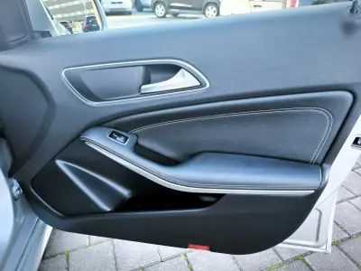 Mercedes-Benz A 160 2014 - 15950 EUR, 64000 km - AUTO.MOTO.pt - 64000km - foto 29 de 34