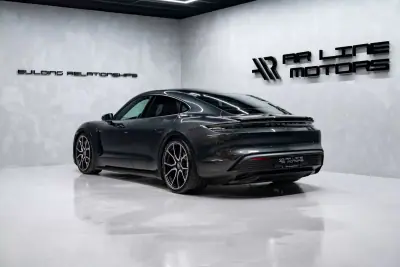 Porsche Taycan 2024 - 84950 EUR, 8000 km - AUTO.MOTO.pt - 8000km - foto 9 de 58