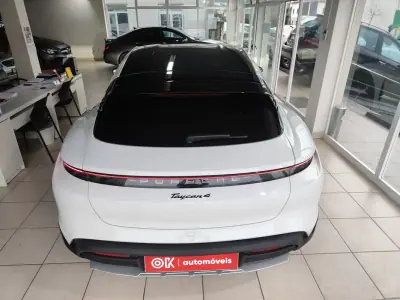 Porsche Taycan Cross Turismo 2022 - 65750 EUR, 55800 km - AUTO.MOTO.pt - 55800km - foto 10 de 40