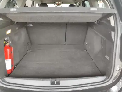 Dacia Duster 2023 - 16750 EUR, 65400 km - AUTO.MOTO.pt - 65400km - foto 16 de 35