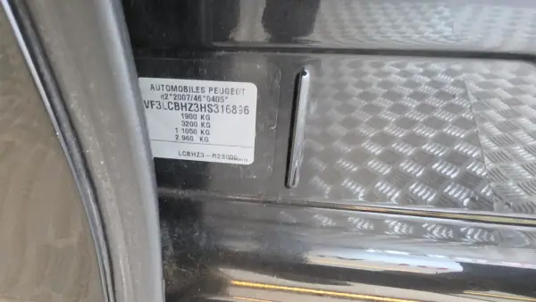 Peugeot 308 SW 2017 - 9500 EUR, 192522 km - 192522km - foto 53 de 56