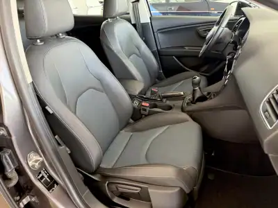 SEAT Leon 2015 - 14000 EUR, 181000 km - AUTO.MOTO.pt - 181000km - foto 50 de 92