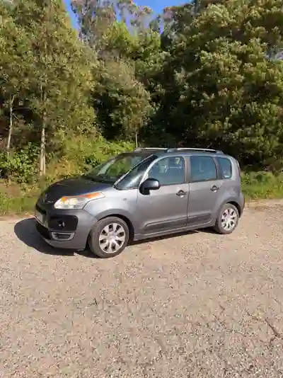 Citroën C3 Picasso 2009 - 4500 EUR, 240000 km - AUTO.MOTO.pt - 240000km - foto 3 de 13