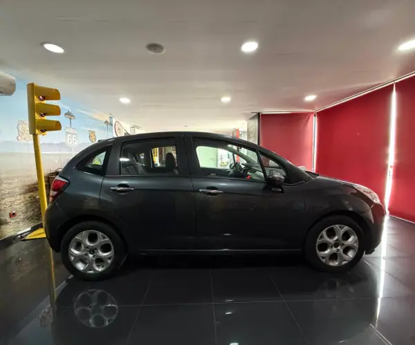 Citroën C3 2015 - 10500 EUR, 127000 km - AUTO.MOTO.pt - 127000km - foto 6 de 20