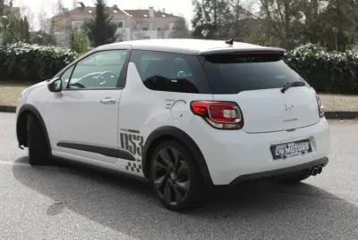 Citroën DS3 2012 - 17900 EUR, 52000 km - AUTO.MOTO.pt - 52000km - foto 9 de 33