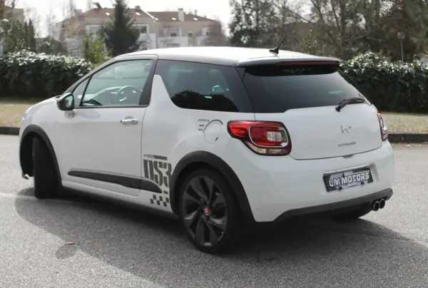 Citroën DS3 2012 - 16900 EUR, 52000 km - AUTO.MOTO.pt - 52000km - foto 9 de 33