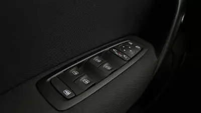 Renault Mégane Sport Tourer 2020 - 13990 EUR, 137993 km - AUTO.MOTO.pt - 137993km - foto 12 de 32