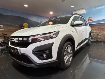 Dacia Jogger 2023 - 15500 EUR, 122342 km - AUTO.MOTO.pt - 122342km - foto 3 de 20