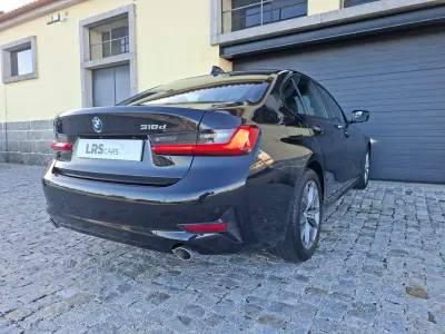 BMW 318 2019 - 28490 EUR, 74597 km - AUTO.MOTO.pt - 74597km - foto 7 de 18