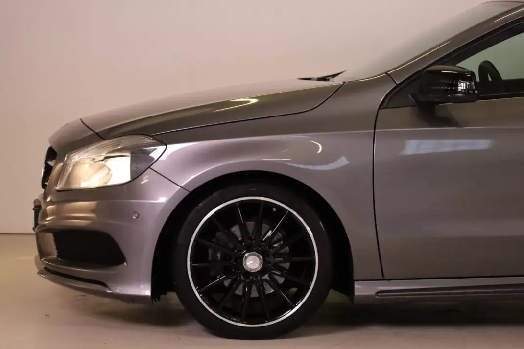Mercedes-Benz A 200 2015 - 20950 EUR, 54047 km - AUTO.MOTO.pt - 54047km - foto 13 de 32