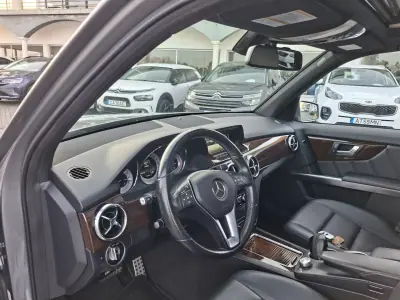 Mercedes-Benz GLK 250 2014 - 22500 EUR, 139500 km - AUTO.MOTO.pt - 139500km - foto 27 de 32