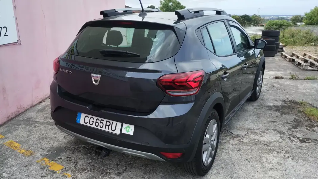 Dacia Sandero 2022 - 13950 EUR, 59000 km - AUTO.MOTO.pt - 59000km - foto 6 de 35