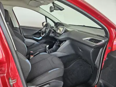 Peugeot 208 2014 - 6950 EUR, 167000 km - 167000km - foto 4 de 8