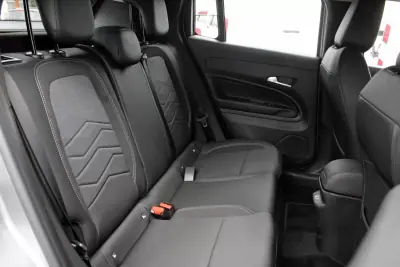 Jeep Avenger 2025 - 23750 EUR, 20000 km - AUTO.MOTO.pt - 20000km - foto 20 de 23