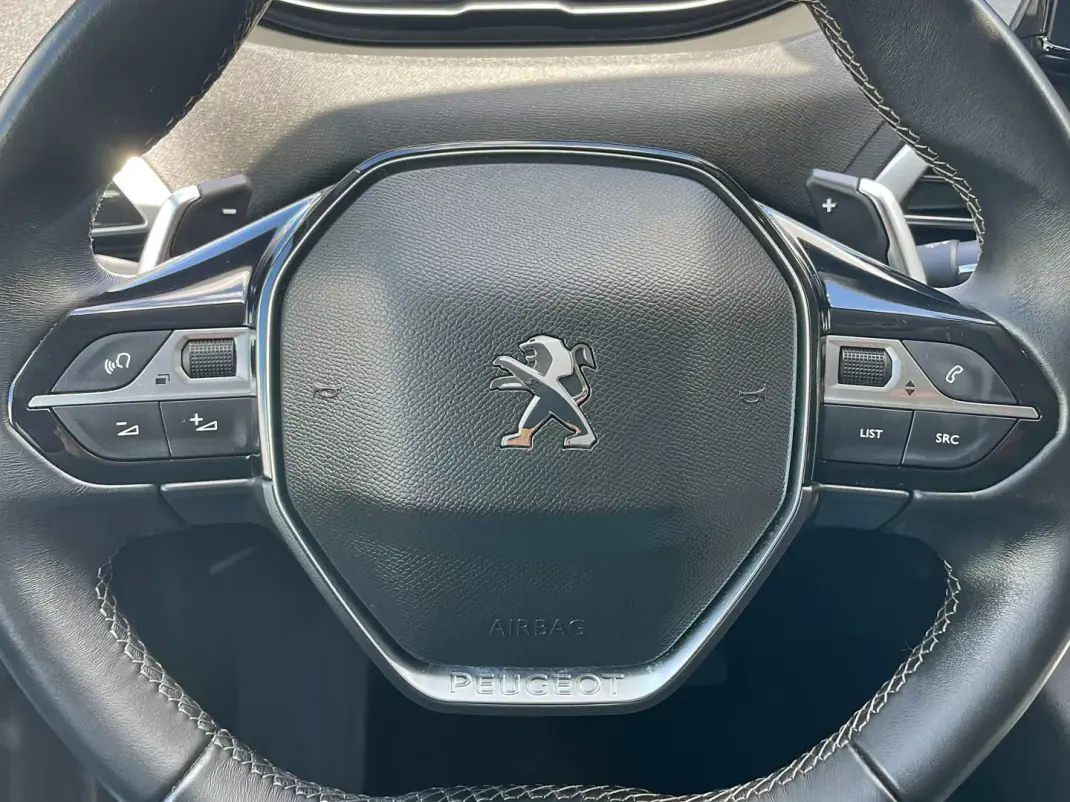Peugeot 3008 2023 - 24900 EUR, 83000 km - AUTO.MOTO.pt - 83000km - foto 35 de 39