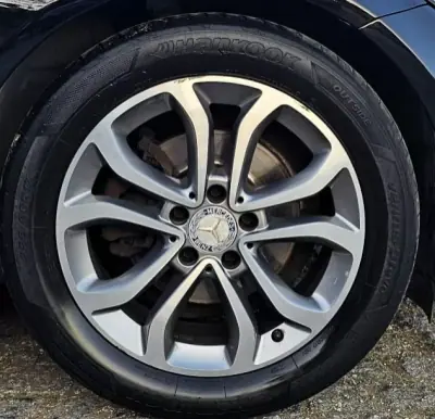 Mercedes-Benz C 180 2015 - 17500 EUR, 240000 km - AUTO.MOTO.pt - 240000km - foto 20 de 29