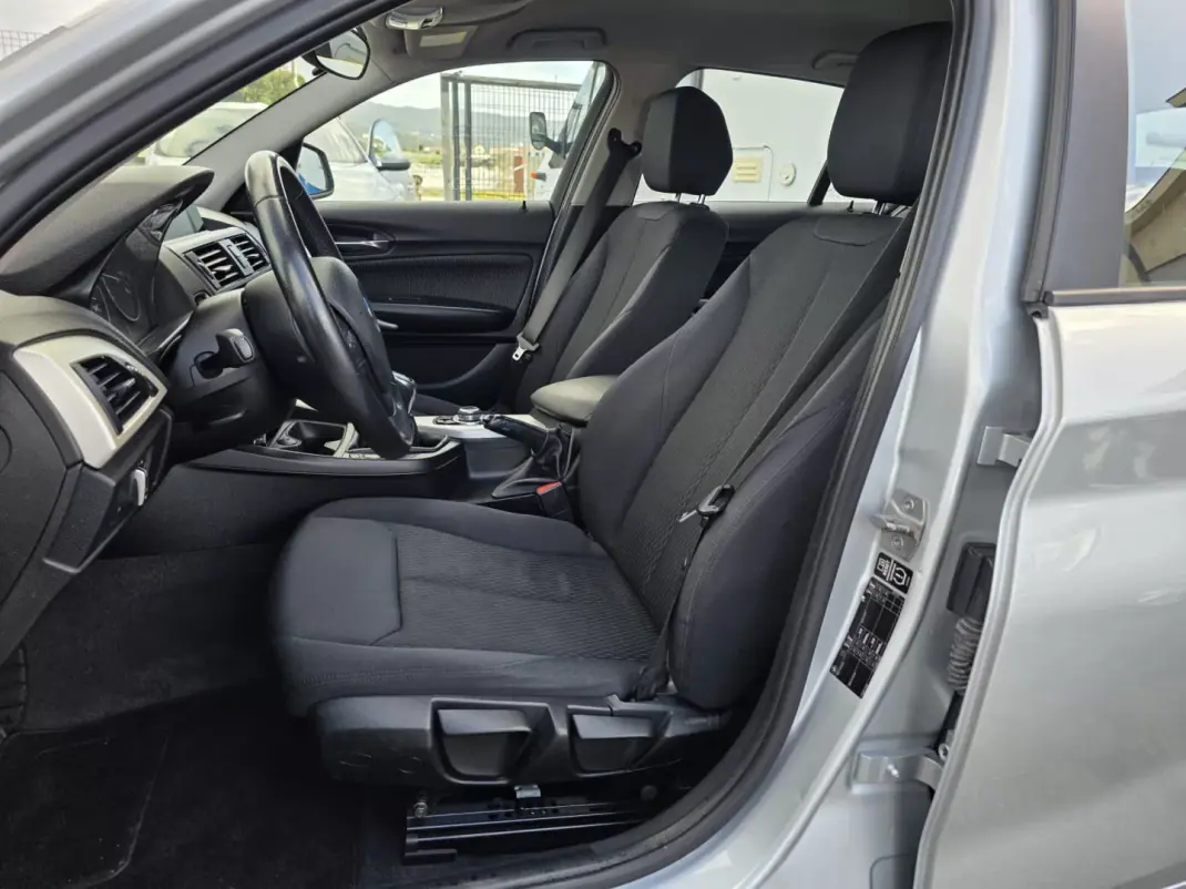 BMW 116 2014 - 11990 EUR, 180000 km - AUTO.MOTO.pt - 180000km - foto 15 de 32