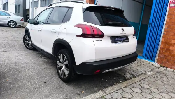 Peugeot 2008 2017 - 9900 EUR, 113000 km - AUTO.MOTO.pt - 113000km - foto 13 de 15