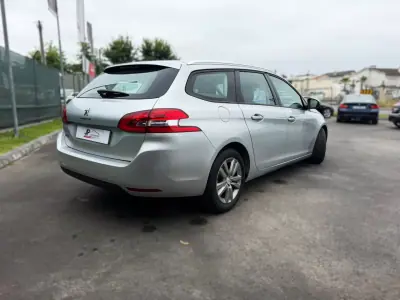 Peugeot 308 SW 2015 - 9750 EUR, 140800 km - AUTO.MOTO.pt - 140800km - foto 7 de 19
