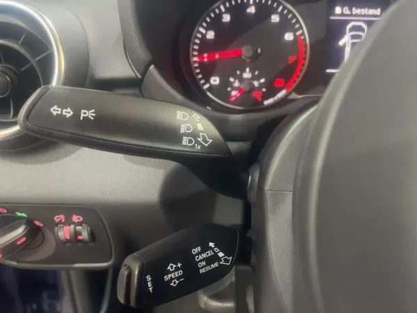 Audi A1 Sportback 2018 - 15750 EUR, 80000 km - AUTO.MOTO.pt - 80000km - foto 44 de 48