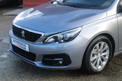 Peugeot 308 SW 2019 - 11990 EUR, 176000 km - AUTO.MOTO.pt - 176000km - foto 4 de 23