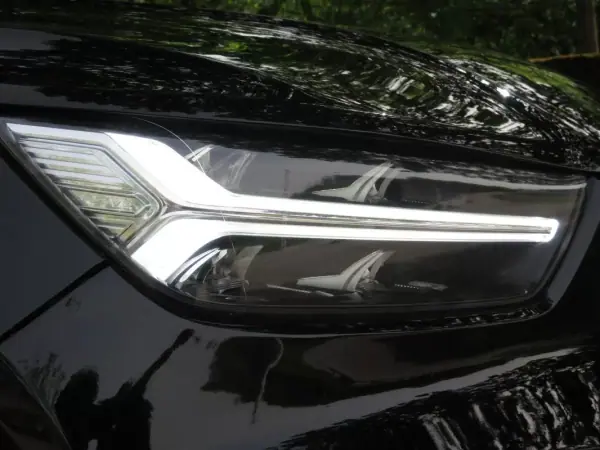 Volvo XC 40 2019 - 29490 EUR, 70000 km - AUTO.MOTO.pt - 70000km - foto 25 de 60