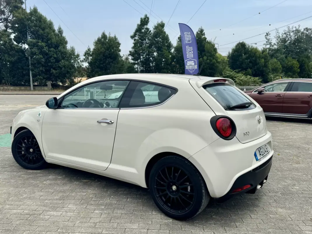 Alfa Romeo MiTo 2011 - 8990 EUR, 178000 km - 178000km - foto 10 de 11