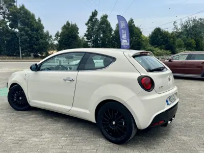 Alfa Romeo MiTo 2011 - 8990 EUR, 178000 km - AUTO.MOTO.pt - 178000km - foto 10 de 11