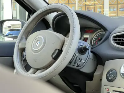 Renault Clio 2008 - 4990 EUR, 255000 km - AUTO.MOTO.pt - 255000km - foto 20 de 31