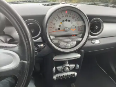 MINI Clubman 2008 - 6000 EUR, 244500 km - AUTO.MOTO.pt - 244500km - foto 12 de 13