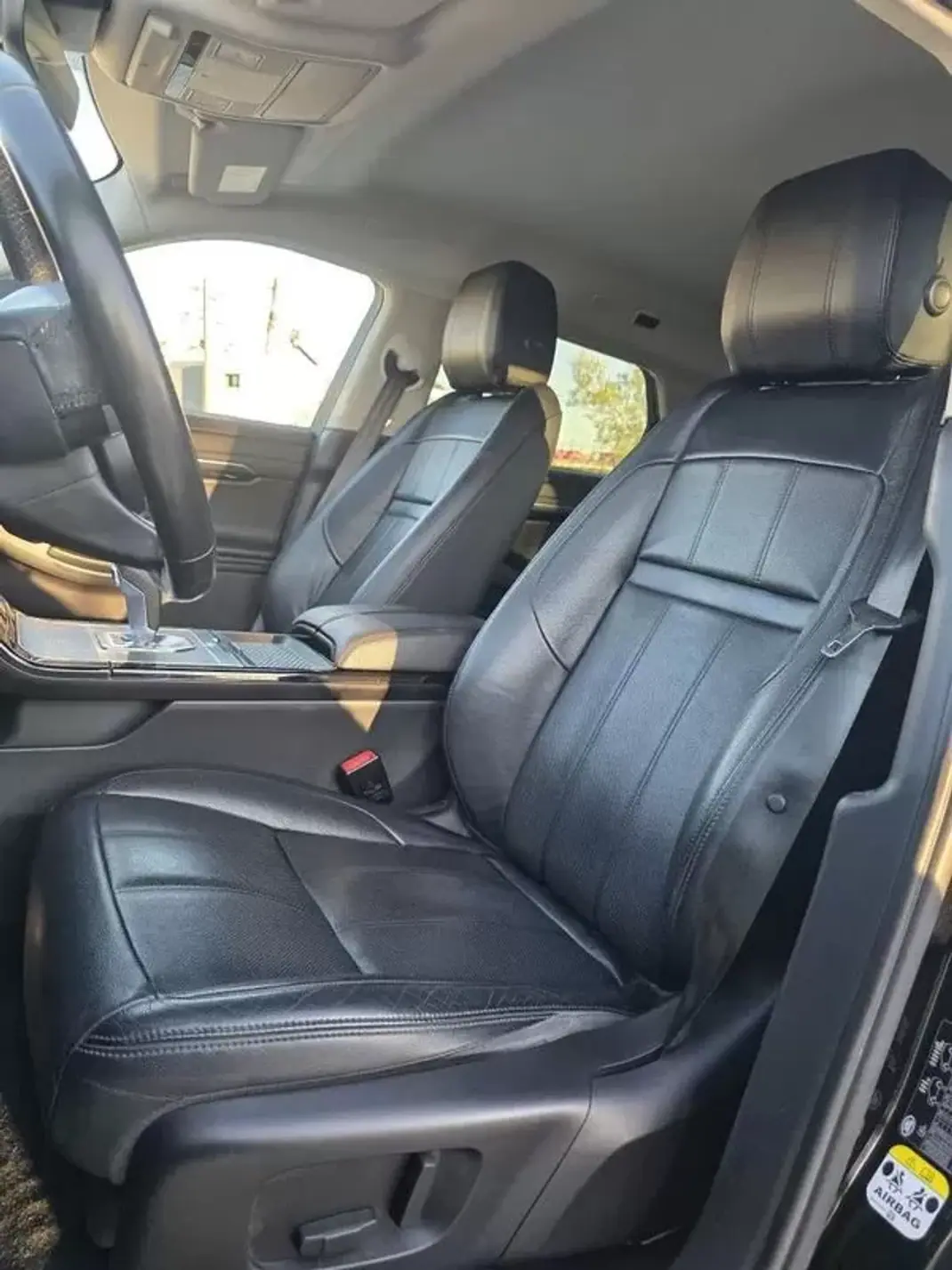 Land Rover Range Rover Evoque 2020 - 32890 EUR, 152000 km - AUTO.MOTO.pt - 152000km - foto 9 de 38